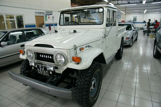 Toyota Land Cruiser 1972 image number 0