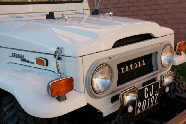 Toyota Land Cruiser 1972 image number 11