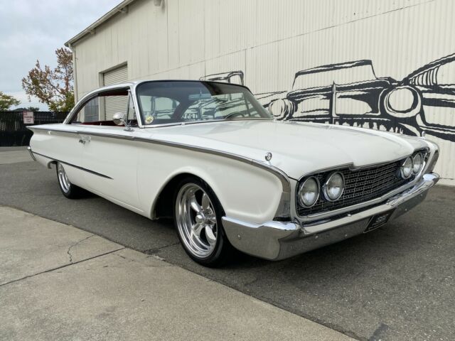 Ford Galaxie 1960 image number 14