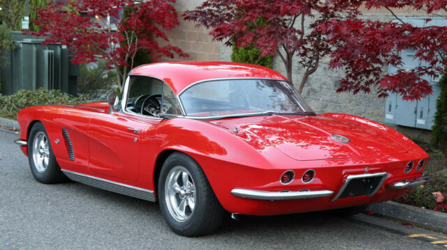 Chevrolet Corvette 1962 image number 23