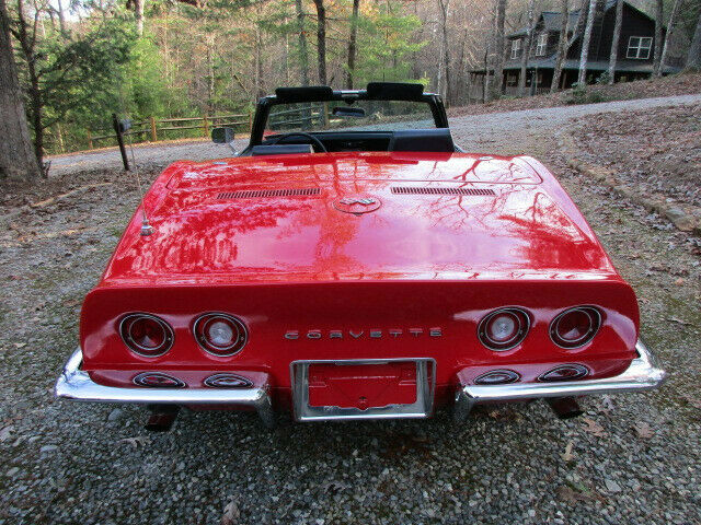 Chevrolet Corvette 1969 image number 2