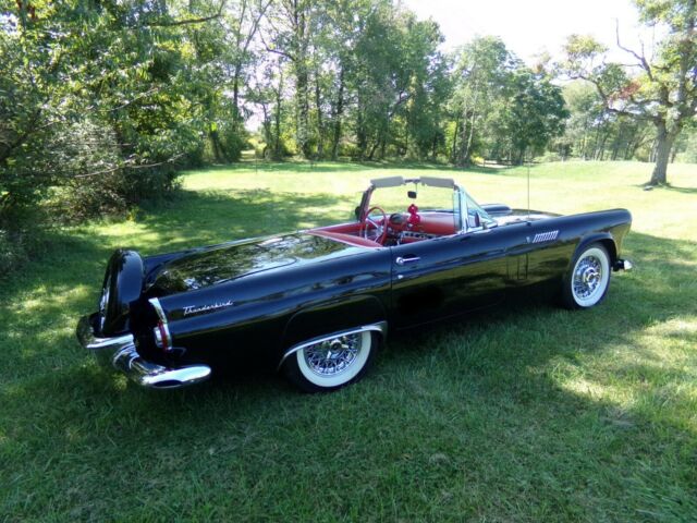 Ford Thunderbird 1956 image number 1