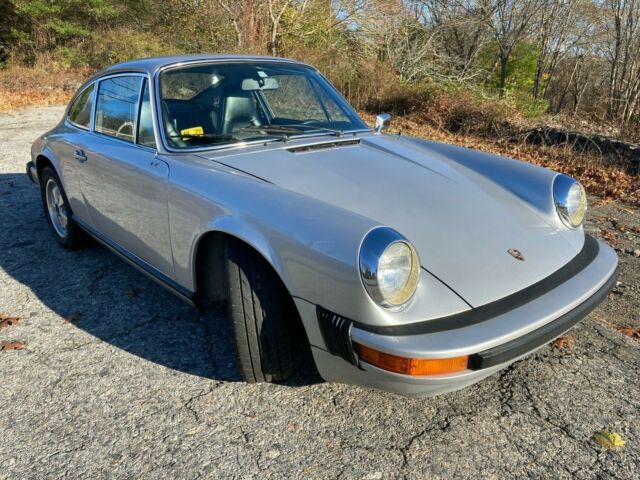 Porsche 911 1975 image number 14