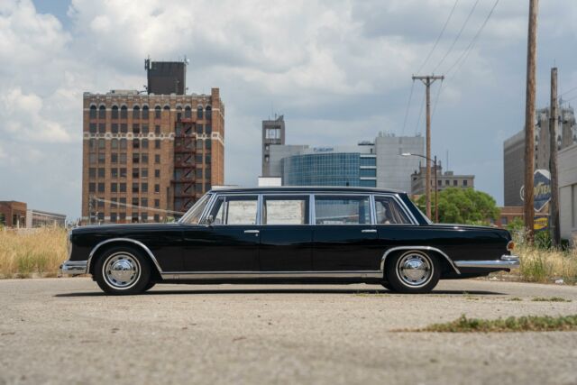 Mercedes-Benz 600-Series 1965 image number 25