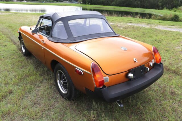 MG MGB 1979 image number 3