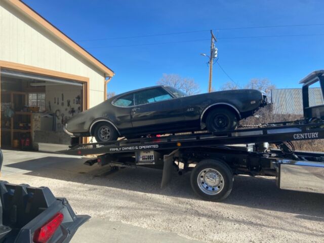 Oldsmobile Cutlass 1969 image number 0