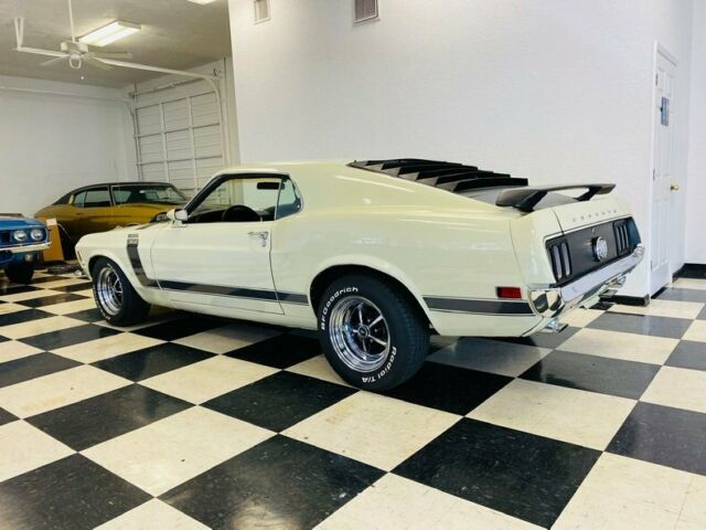 Ford Mustang 1970 image number 2