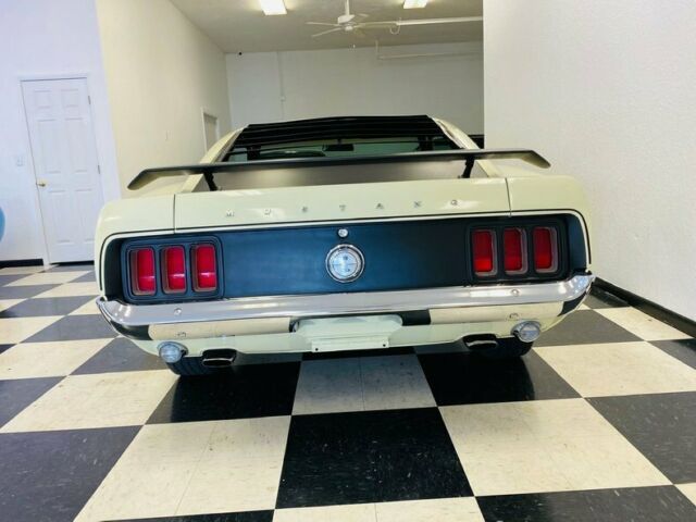 Ford Mustang 1970 image number 3