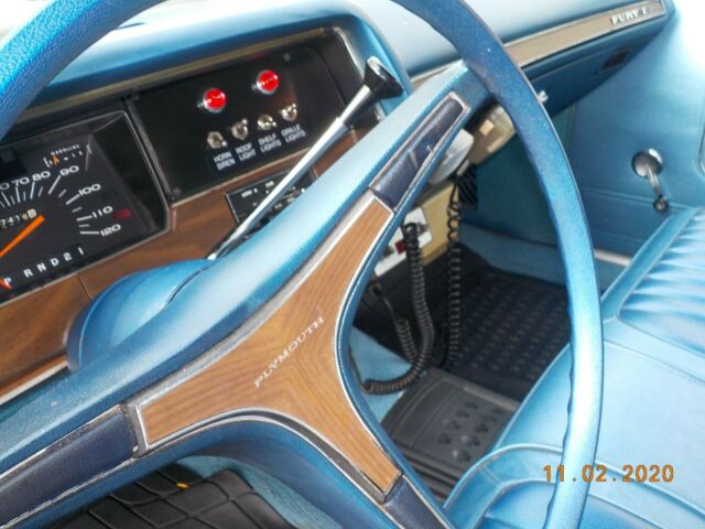 Plymouth Fury 1971 image number 33