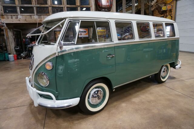 Volkswagen 13 WINDOW VAN DELUXE 1964 image number 0