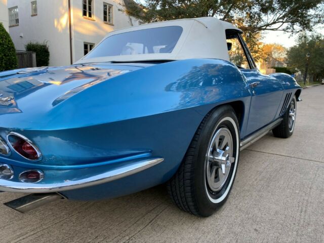 Chevrolet Corvette 1965 image number 14