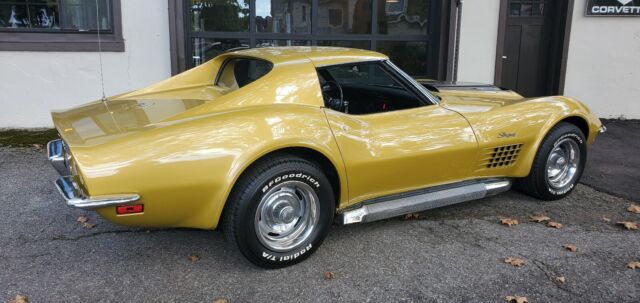 Chevrolet Corvette 1972 image number 10