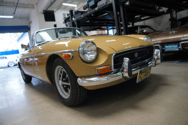 MG MGB Mark III Roadster 1972 image number 31