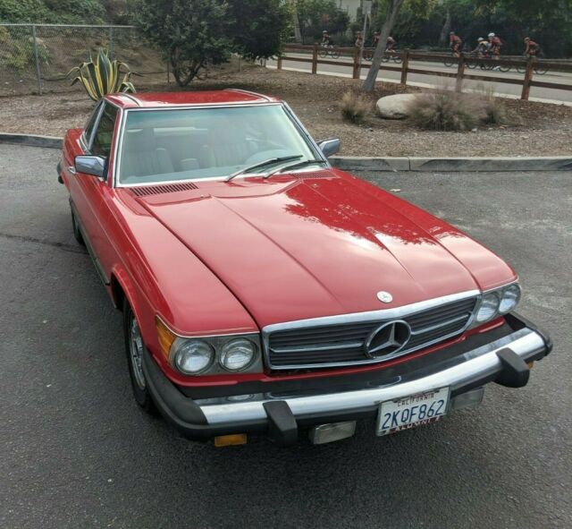 Mercedes-Benz SL-Class 1979 image number 0