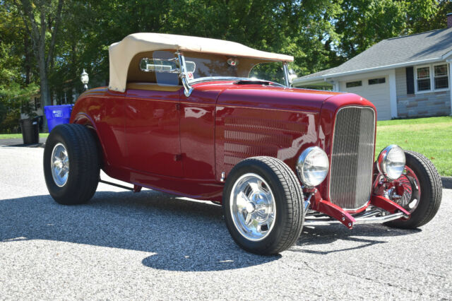 Ford Roadster 1932 image number 0