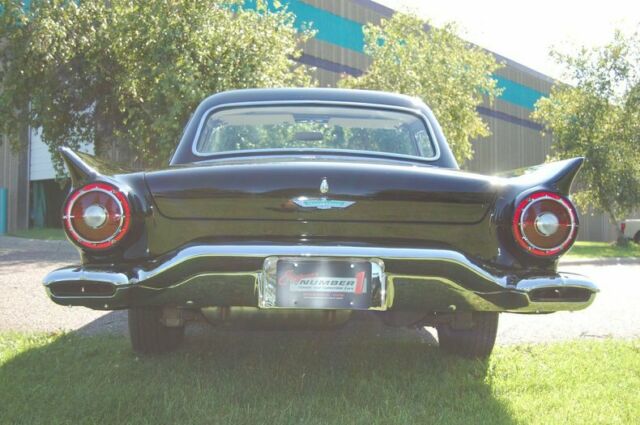 Ford Thunderbird Convertible 1957 image number 2