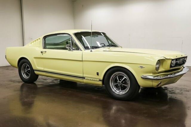 Ford Mustang 1966 image number 0