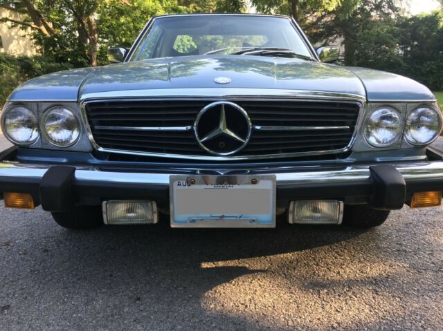 Mercedes-Benz SL-Class 1979 image number 32