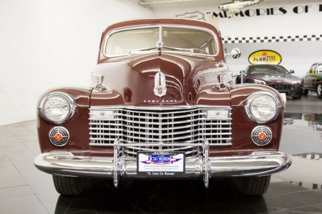 Cadillac Series 61 1941 image number 28