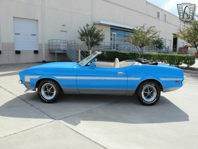 Ford Mustang 1972 image number 2