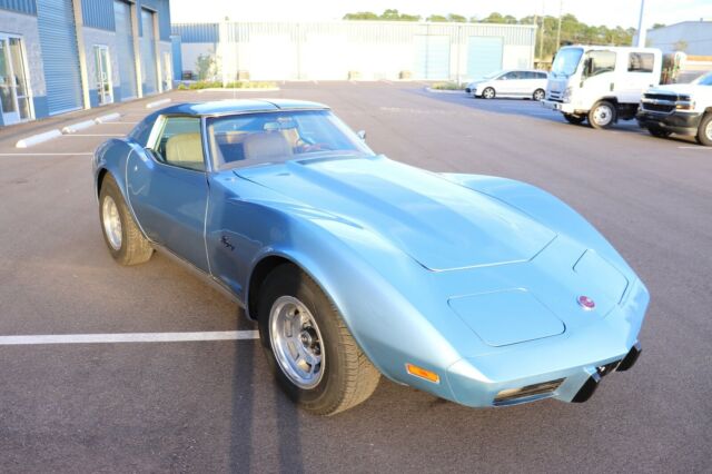 Chevrolet Corvette 1976 image number 29