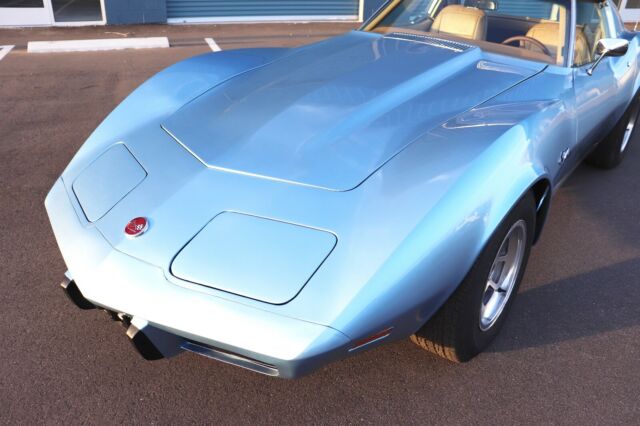 Chevrolet Corvette 1976 image number 30