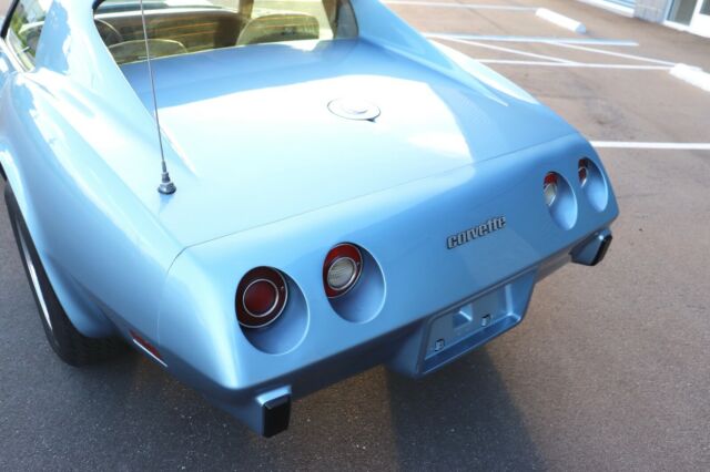 Chevrolet Corvette 1976 image number 33