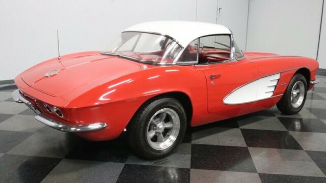 Chevrolet Corvette 1961 image number 14