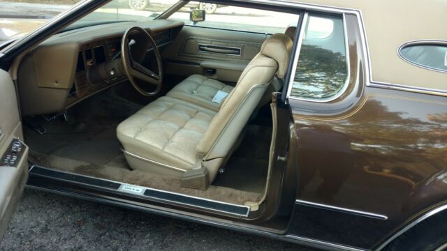 Lincoln Continental 1973 image number 14