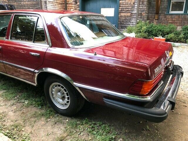 Mercedes-Benz 280 SE 1978 image number 31