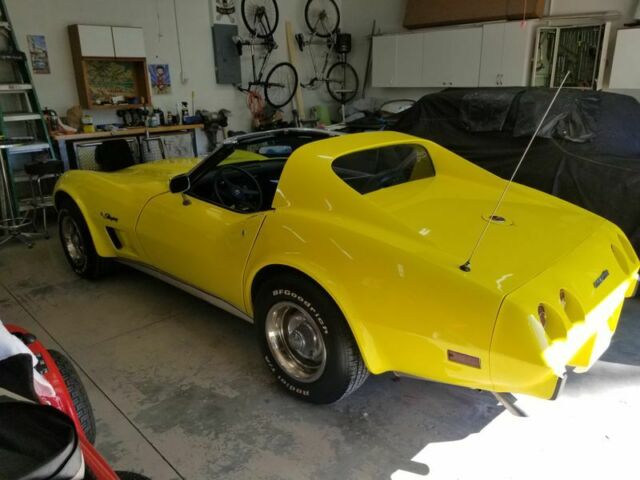 Chevrolet Corvette 1976 image number 21