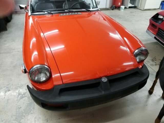 MG MGB 1976 image number 3