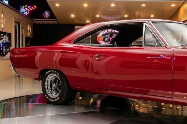 Plymouth Road Runner 1969 image number 19