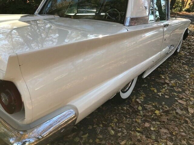 Ford Thunderbird 1959 image number 35