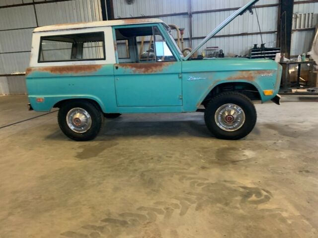 Ford Bronco 1969 image number 1