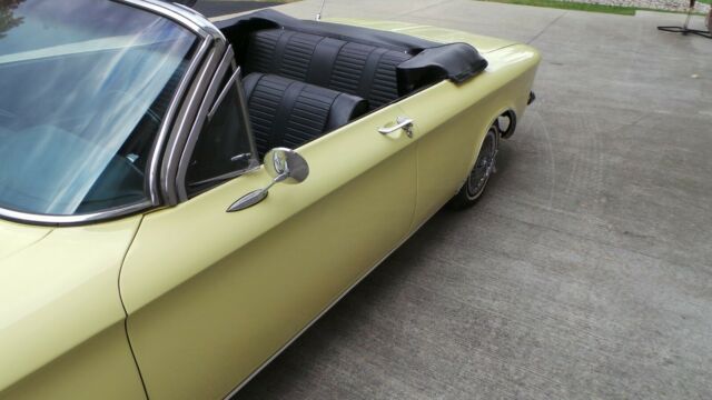 Chevrolet Corvair 1964 image number 3