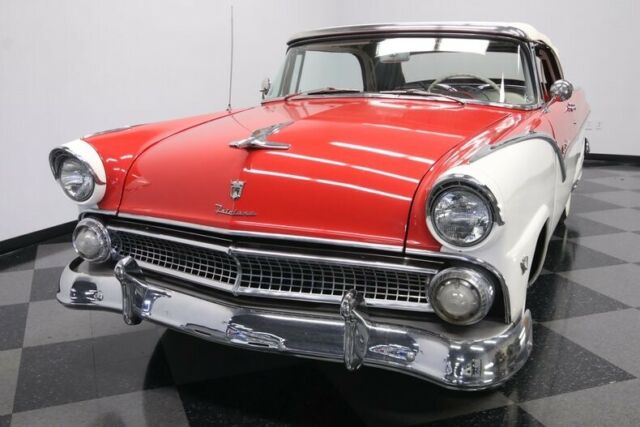 Ford Fairlane 1955 image number 44