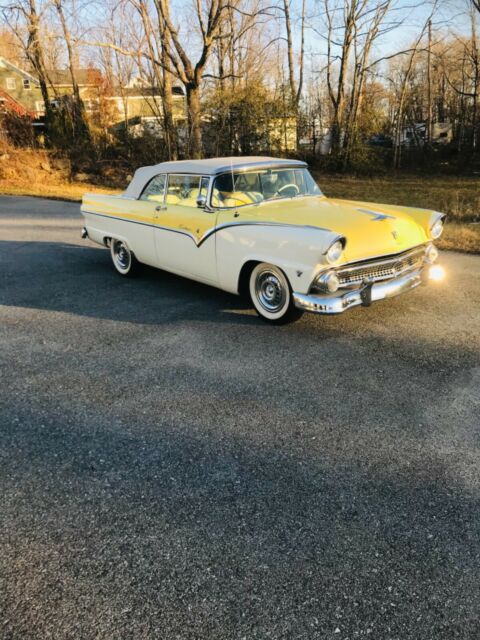 Ford Sunliner 1955 image number 11