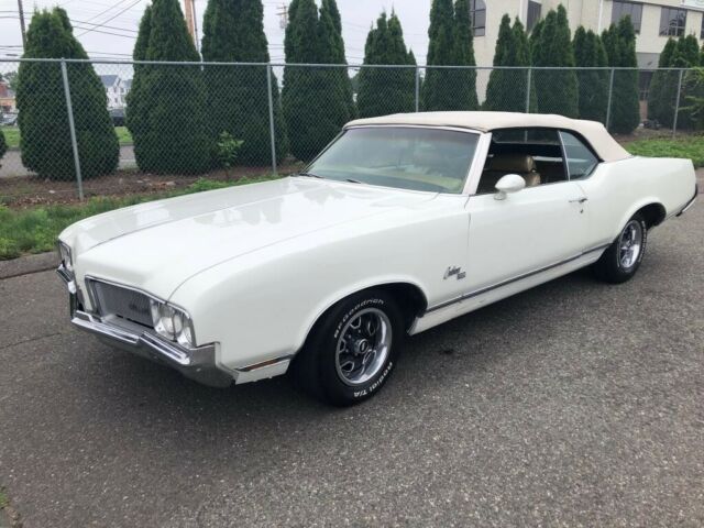 Oldsmobile Cutlass 1970 image number 0