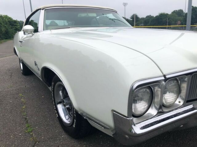 Oldsmobile Cutlass 1970 image number 10