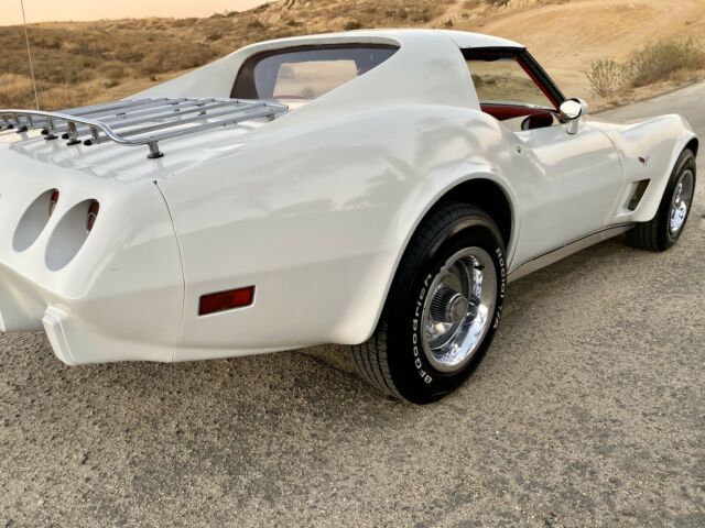 Chevrolet Corvette 1977 image number 13