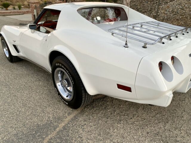 Chevrolet Corvette 1977 image number 15