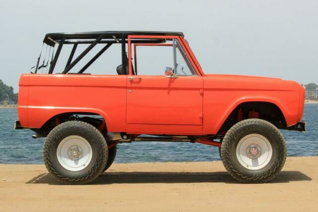 Ford Bronco 1973 image number 3