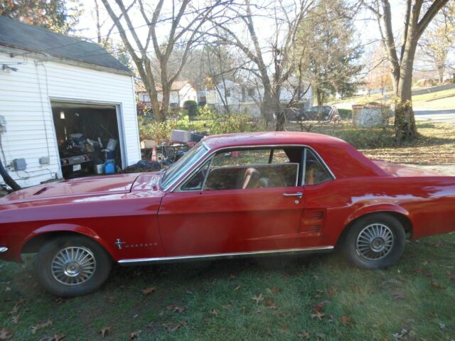 Ford Mustang 1967 image number 0