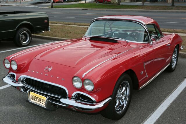 Chevrolet Corvette 1962 image number 1