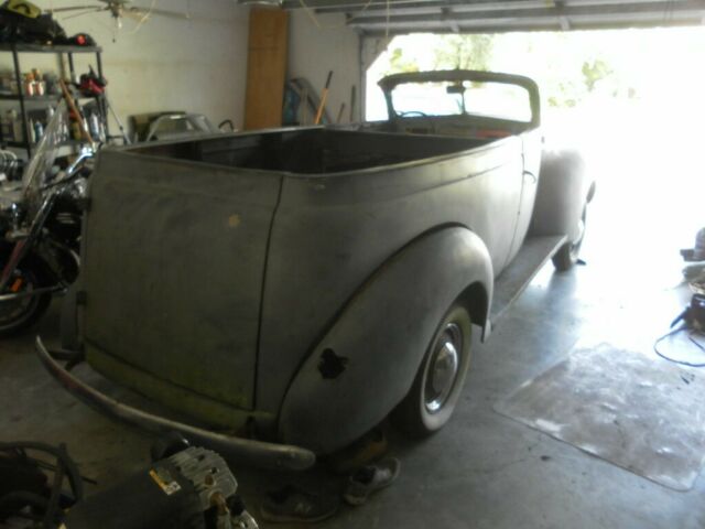 Ford UTE 1940 image number 9