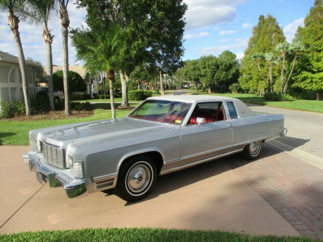 Lincoln Continental 1975 image number 23