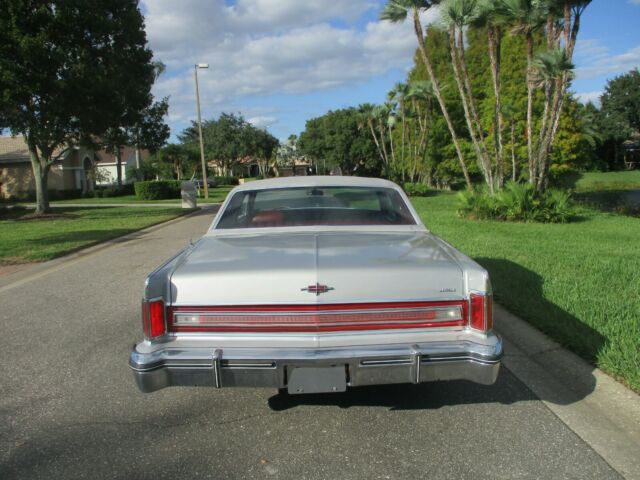 Lincoln Continental 1975 image number 30