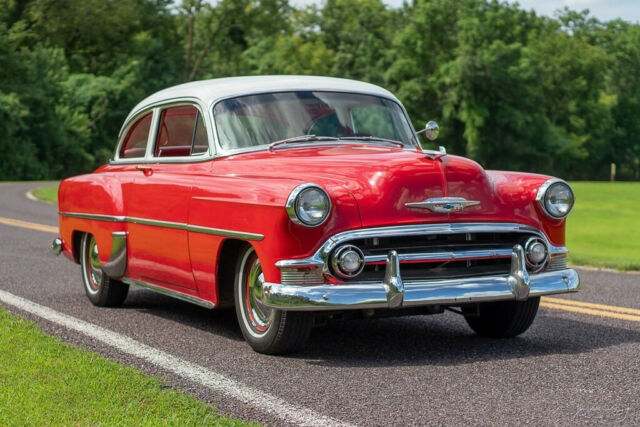 Chevrolet Bel Air/150/210 1953 image number 2