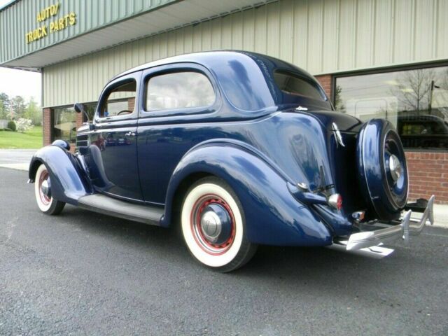 Ford 2 door sedan 1936 image number 28